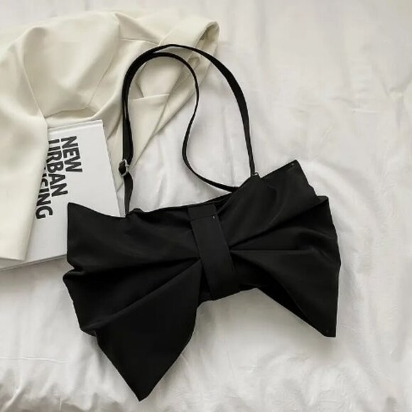 NWT BLACK BOWTIE CROSSBODY PURSE - Picture 1 of 8